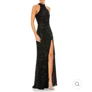 Mac Duggal Black Sequin Halter Open Back Maxi Gown size 6 NWOT Sleeveless